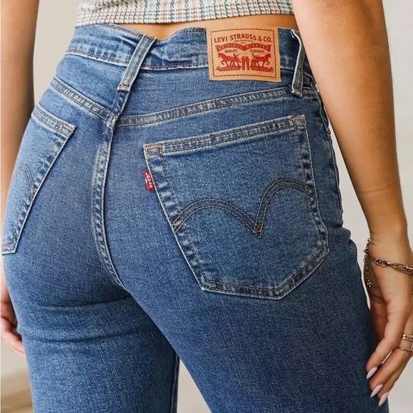 Levi’s Wedgie Fit Icon Jeans - Picture 4 of 6